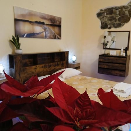גיארדיני נאקסוס Villa Laura Apartment מראה חיצוני תמונה