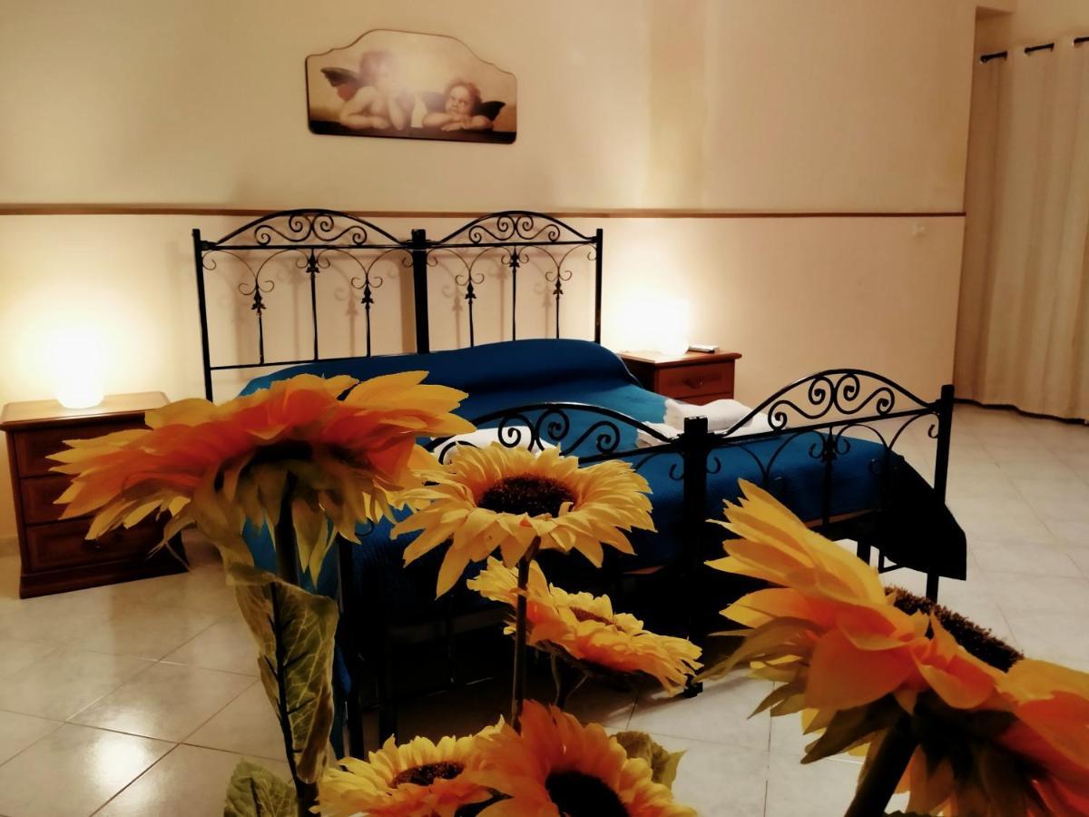 גיארדיני נאקסוס Villa Laura Apartment מראה חיצוני תמונה