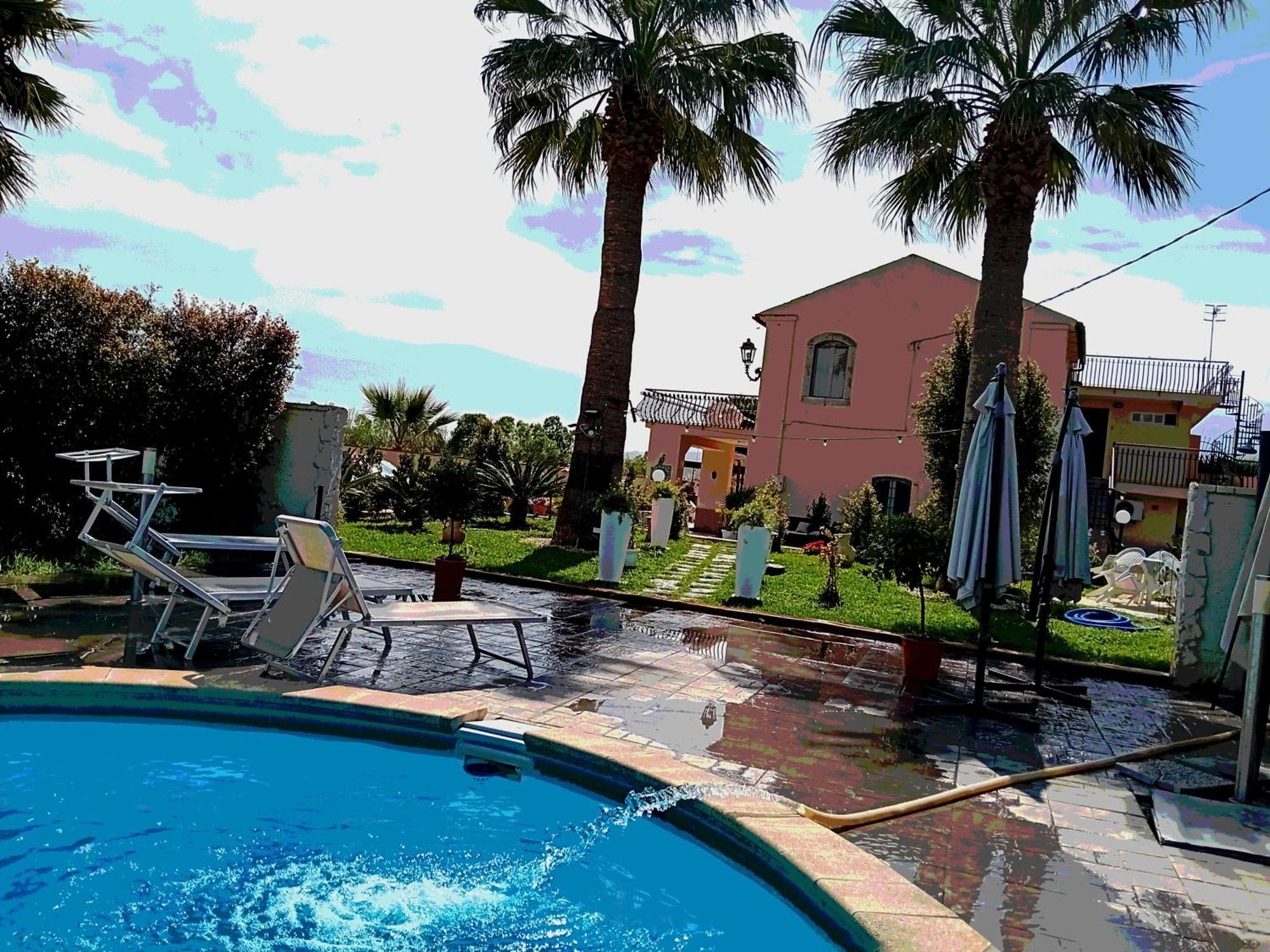 גיארדיני נאקסוס Villa Laura Apartment מראה חיצוני תמונה