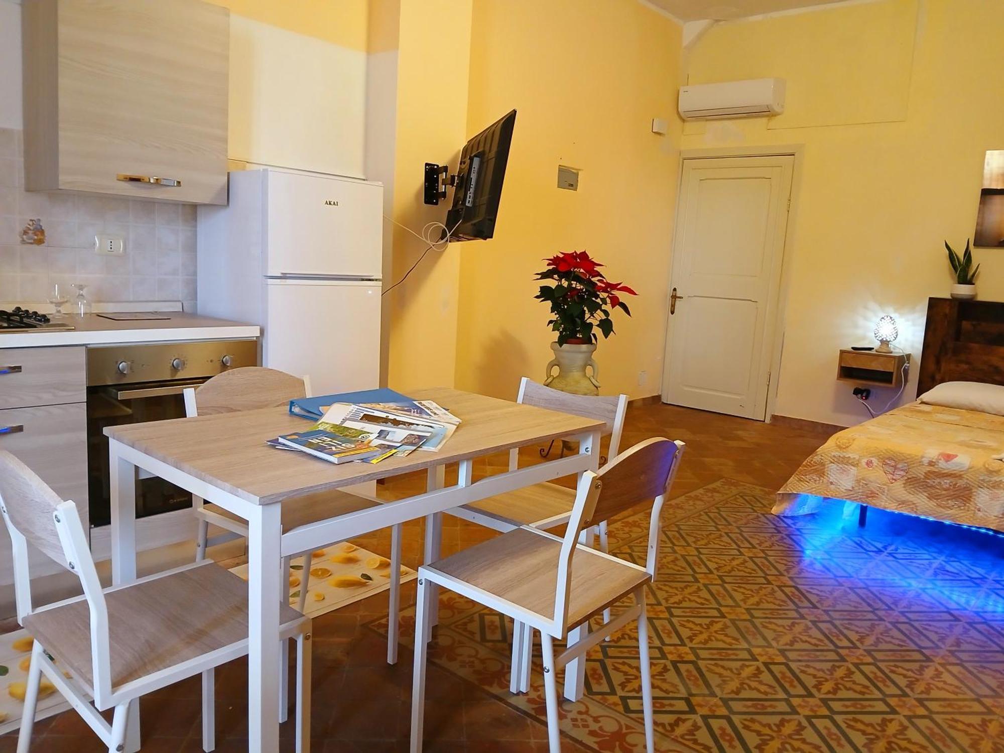גיארדיני נאקסוס Villa Laura Apartment מראה חיצוני תמונה