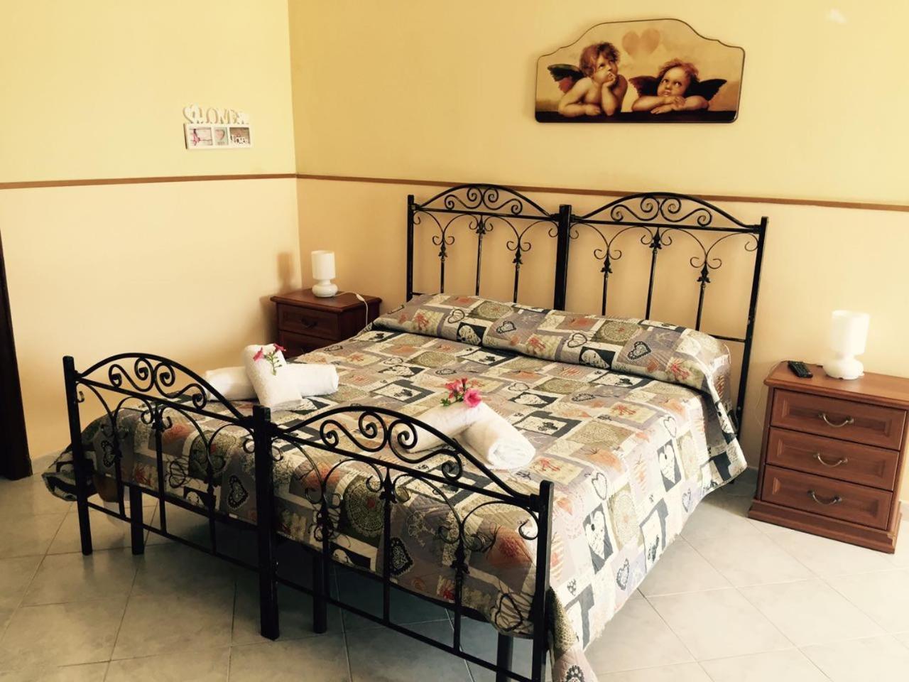 גיארדיני נאקסוס Villa Laura Apartment מראה חיצוני תמונה