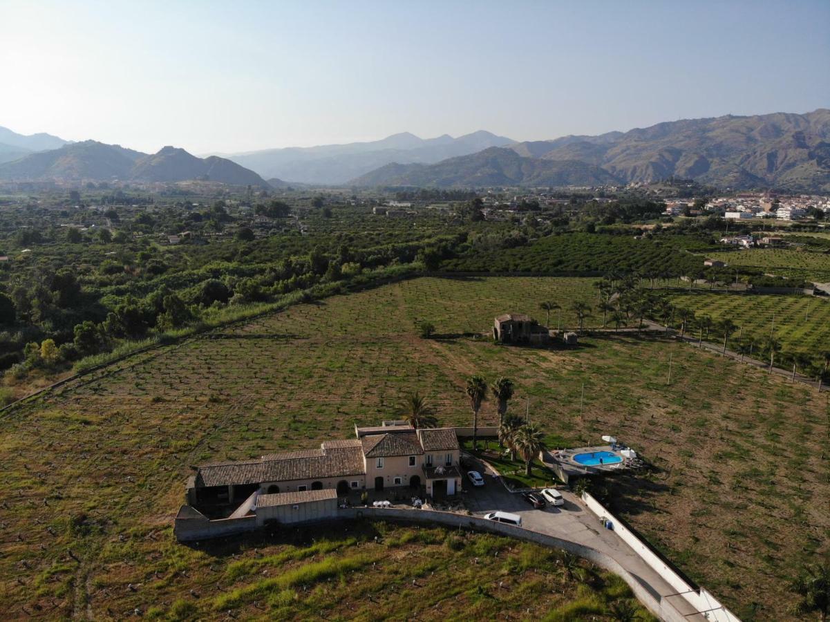גיארדיני נאקסוס Villa Laura Apartment מראה חיצוני תמונה