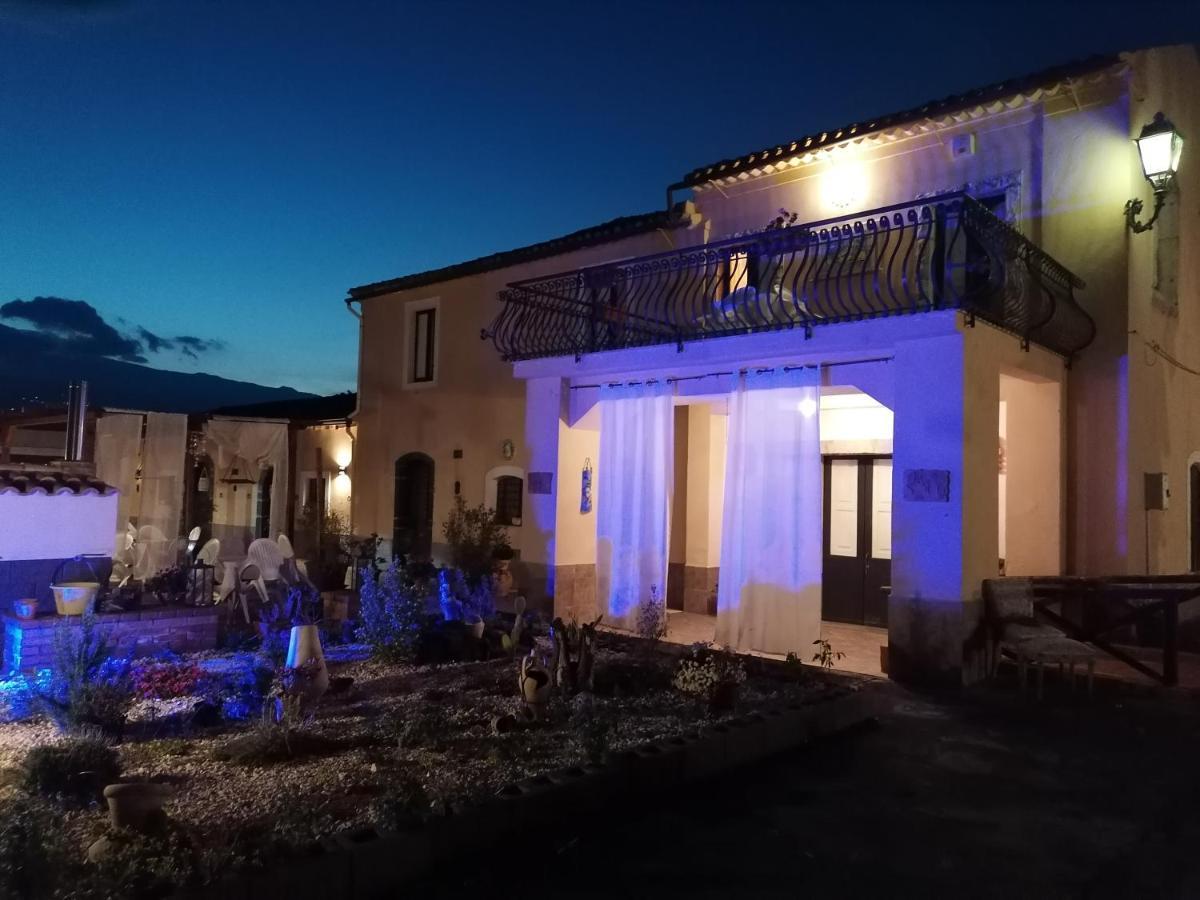 גיארדיני נאקסוס Villa Laura Apartment מראה חיצוני תמונה